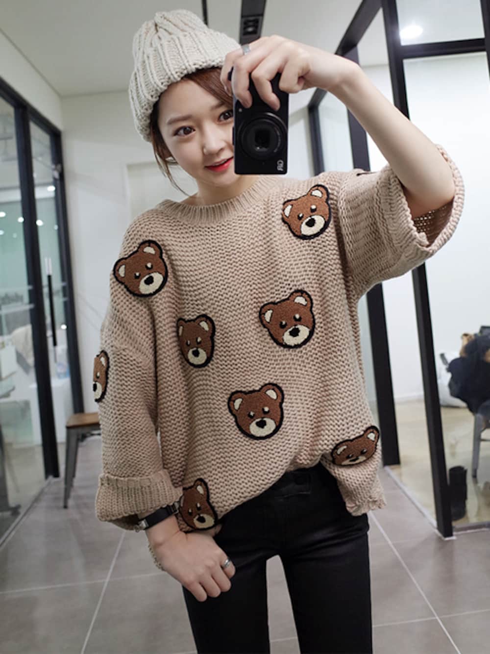minsshopさんの「くまさん♡ニット(3-color)（minsshop）」を使ったコーディネートの1枚目の写真