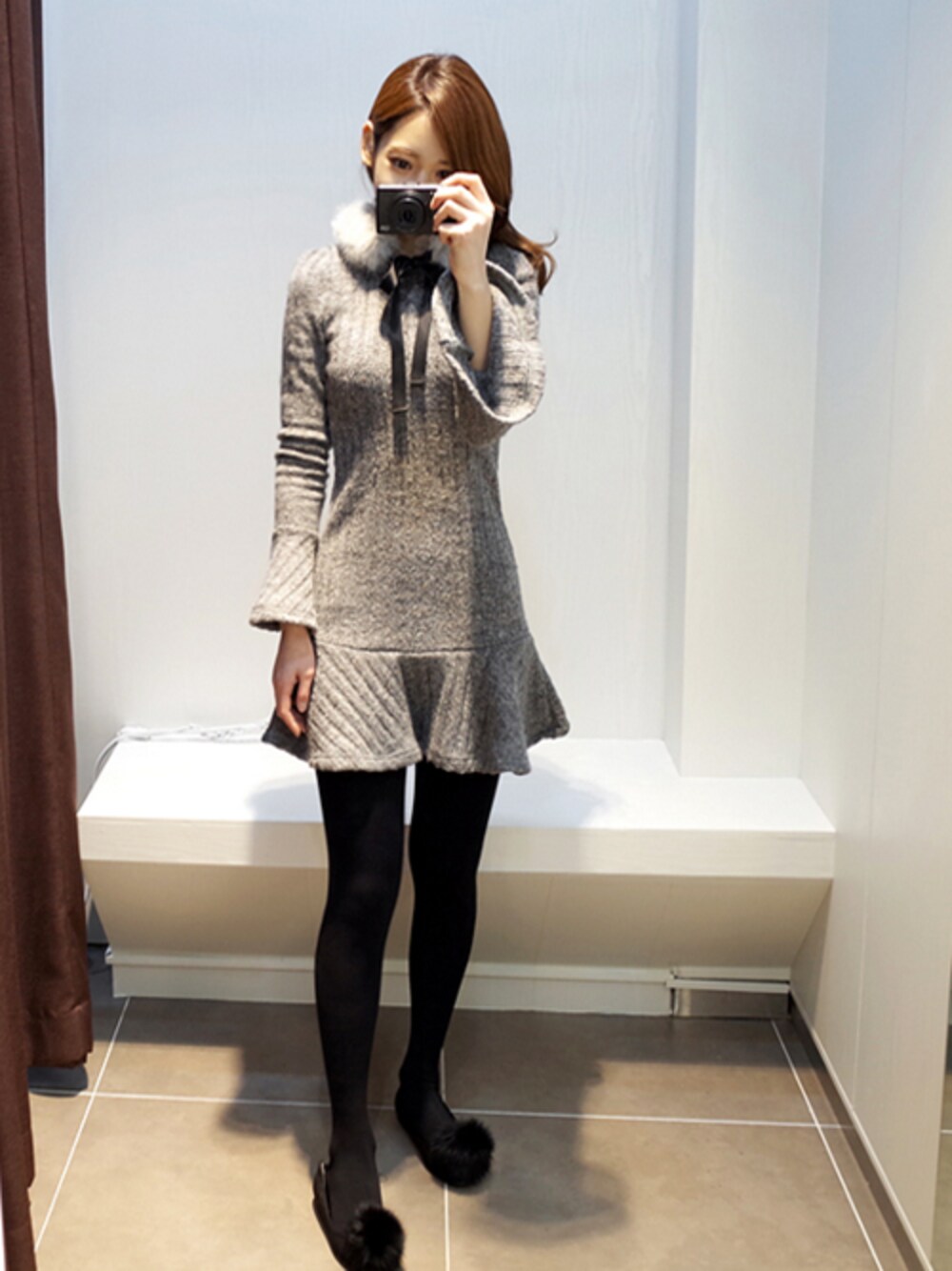 「ワンピース、リボン、ファー小物、襟付きワンピース、モテ服、韓国ブランド、韓国ファッション、ミンスショップ」｜「minsshopのマテニワンピース（ワンピース、グレー系）」を使った、minsshopさん（レディース・165cm）の冬コーディネートの1枚目の写真