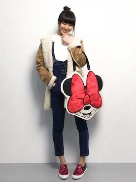 「ディズニー」｜「アイテム（ムートンコート）」を使った、Mirei❤︎さん（レディース・162cm）の冬コーディネート