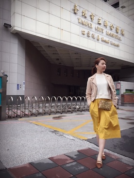 「ZARA（ザラ）のアイテム（シャツ/ブラウス、ホワイト系）」を使った、Angelaさん（レディース）の秋コーディネート