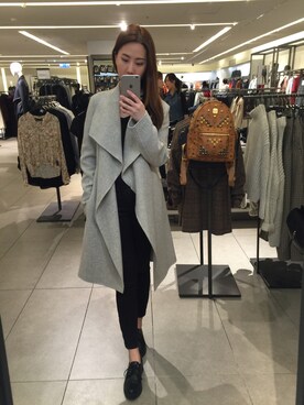 「ZARA（ザラ）のアイテム（ダウンジャケット/コート、グレー系）」を使った、Angelaさん（レディース）の秋コーディネート