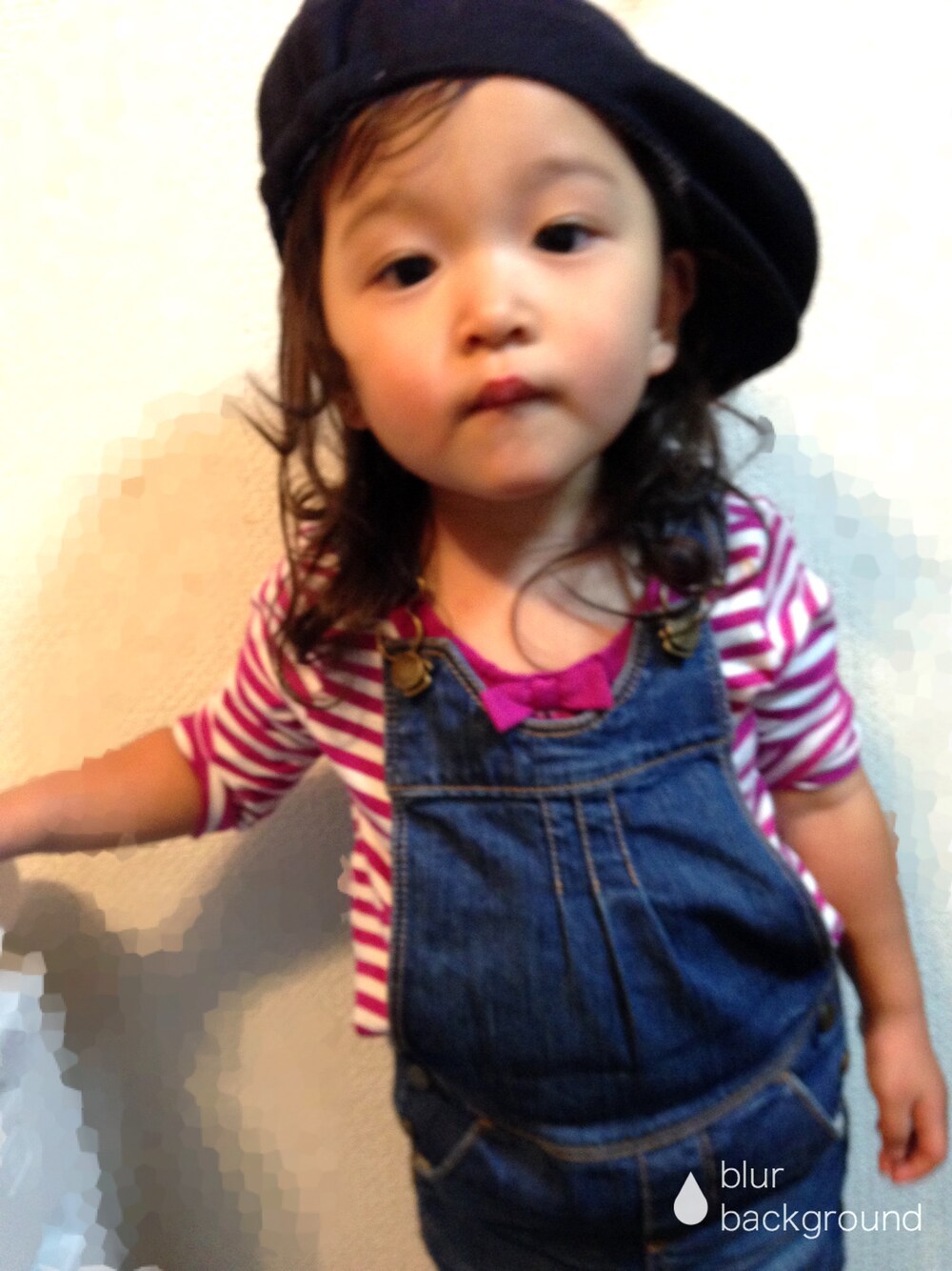 「kids、カジュアル、キッズコーデ、女の子、キャスケット、オーバーオール、ボータートップス」｜「GAPのアイテム（Tシャツ/カットソー、パープル系）」を使った、ぴーてぃ&ちゃむさん（キッズ・100cm）の春コーディネートの1枚目の写真