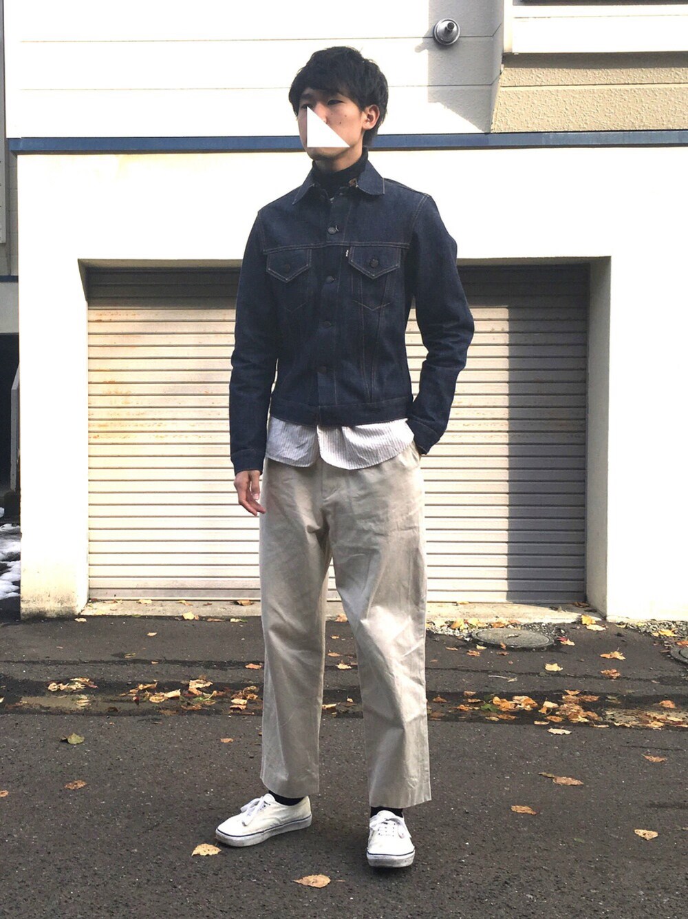 「Scyeの【scye(サイ)】デニムデタッチャブルカラージャケット MNS（デニムジャケット、ブルー系）」を使った、UTさん（メンズ・185cm）の秋コーディネートの1枚目の写真