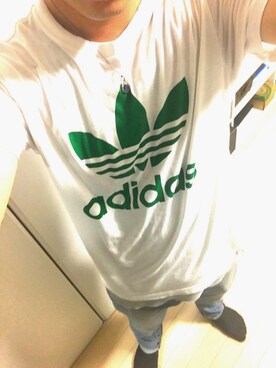 「adidas（アディダス）の【adicolor】オリジナルス ロゴTシャツ [ORIGINAL TREFOIL TEE]（Tシャツ/カットソー、ホワイト系）」を使った、m_11さん（メンズ・172cm）の夏コーディネート
