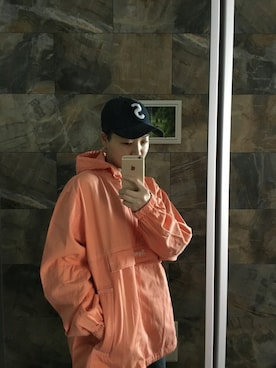 「Supreme （シュプリーム）のアイテム（その他アウター）」を使った、NICEKIDDO さん（レディース・165cm）の秋コーディネート