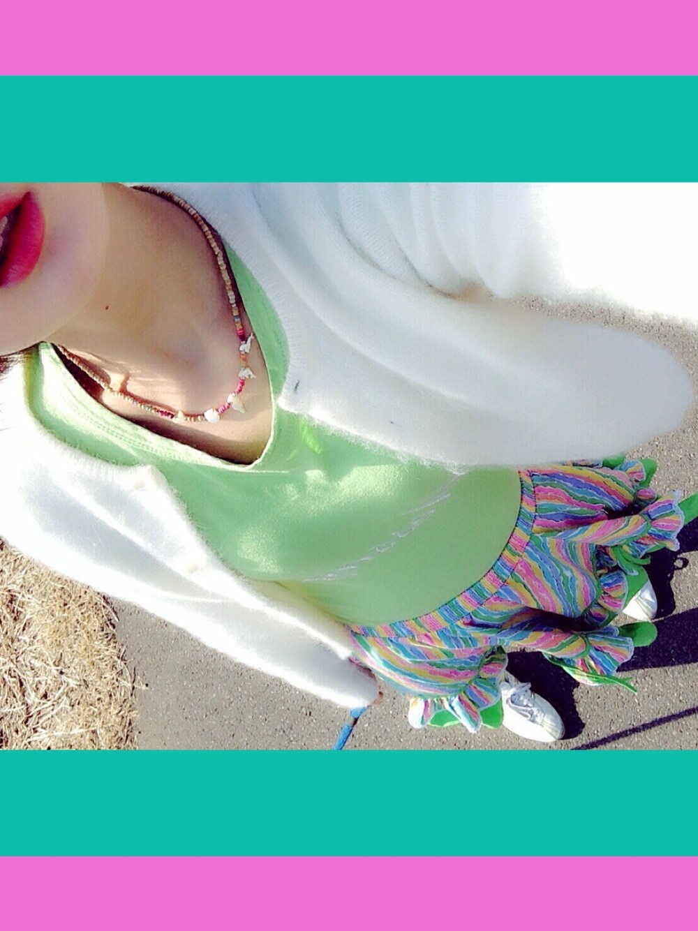 「春、adidas、パステルカラー、カラフル、グリーン」｜「adidasのアイテム（スニーカー、ホワイト系）」を使った、チヒデさん（レディース・164cm）の春コーディネートの1枚目の写真