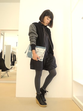 「McQ（マックキュー）のアイテム」を使った、FLONTVIOROスタッフさん（レディース・159cm）の秋コーディネート