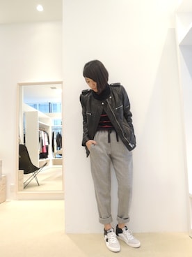 「ISABEL MARANT（イザベルマラン）のアイテム（パンツ）」を使った、FLONTVIOROスタッフさん（レディース・159cm）の秋コーディネート
