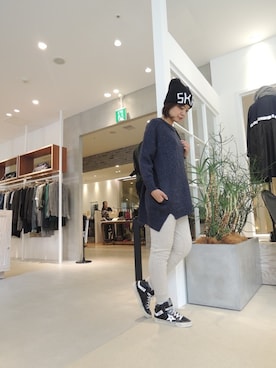 「ウールパンツ」｜「アイテム（帽子）」を使った、FLONTVIOROスタッフさん（レディース・160cm）の冬コーディネート