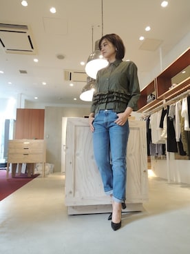 「Acne Studios（アクネストゥディオズ）のアイテム（デニムパンツ）」を使った、FLONTVIOROスタッフさん（レディース・160cm）の春コーディネート
