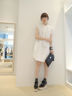 「アイテム（バングル/リストバンド、ブラック系）」を使った、FLONTVIOROスタッフさん（レディース・160cm）の夏コーディネート