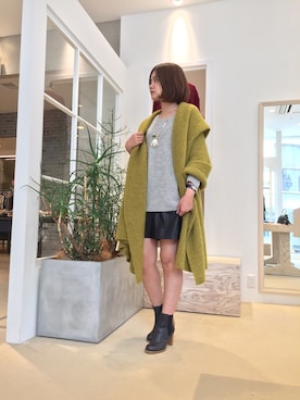 「アイテム（マフラー）」を使った、FLONTVIOROスタッフさん（レディース・160cm）の夏コーディネート