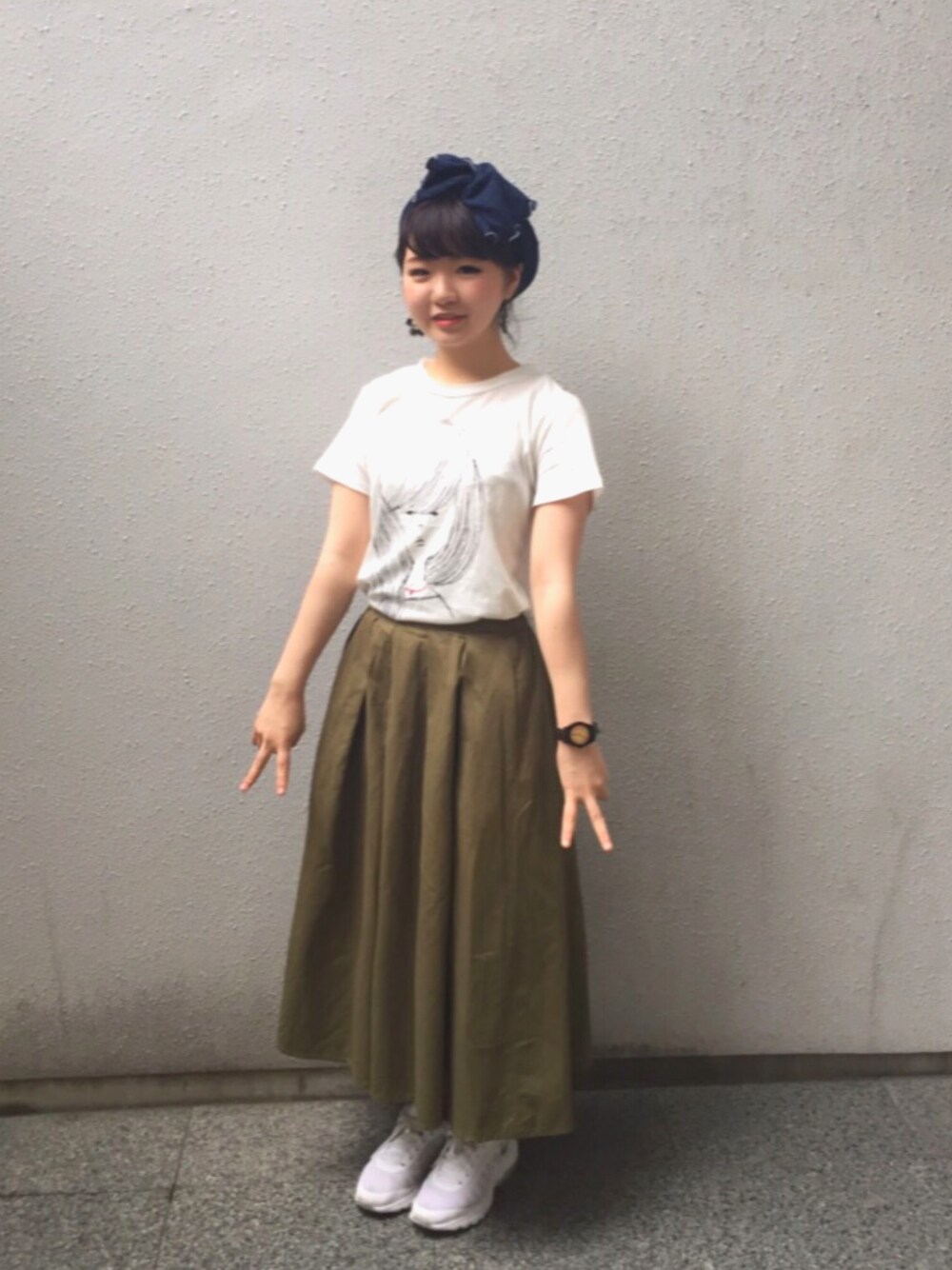 「I am I、Tシャツ、KBF、カーキスカート、カオリノモリ、リーリエターバン、エアマックス」｜「I am I の女の子Tシャツ（Tシャツ/カットソー、ホワイト系）」を使った、だにえるさん（レディース・150cm）の夏コーディネートの1枚目の写真
