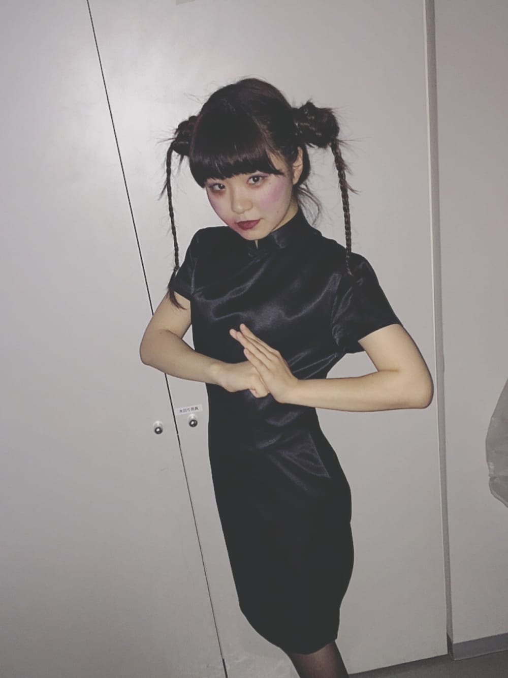 「halloween、チャイナ、サテン、黒ワンピ、チャイナドレス、チャイナワンピース、中国、シンプル、ハロウィン」｜「SPINNSの厚底（その他シューズ、ブラック系）」を使った、だにえるさん（レディース・150cm）の秋コーディネートの1枚目の写真