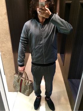 「Shoe BAR（シューバー）のアイテム」を使った、オカザキジョーさん（メンズ・174cm）の秋コーディネート