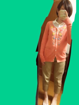 「UNIQLO（ユニクロ）のアイテム（チノパンツ、ベージュ系）」を使った、秋帆さん（レディース・153cm）の秋コーディネート