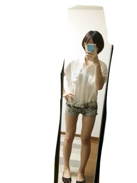 「INGNI（イング）のアイテム（シャツ/ブラウス、ホワイト系）」を使った、秋帆さん（レディース・153cm）の秋コーディネート