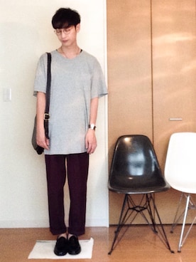 「OLIVER PEOPLES」｜「アイテム（スラックス）」を使った、Dyeさん（メンズ・175cm）の秋コーディネート