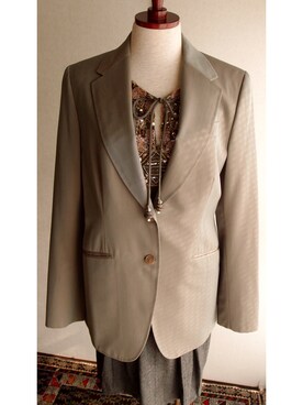 BRIONI（ブリオーニ）のテーラードジャケットを使った人気ファッション 