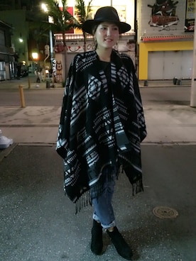 「アイテム（ポンチョ）」を使った、かーきさん（レディース・164cm・20代）の秋コーディネート