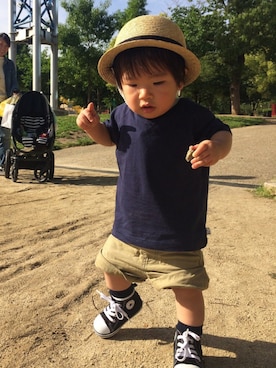 「ZARA（ザラ）のアイテム（Tシャツ/カットソー、ブルー系）」を使った、ami_nさん（キッズ・70cm）の春コーディネート