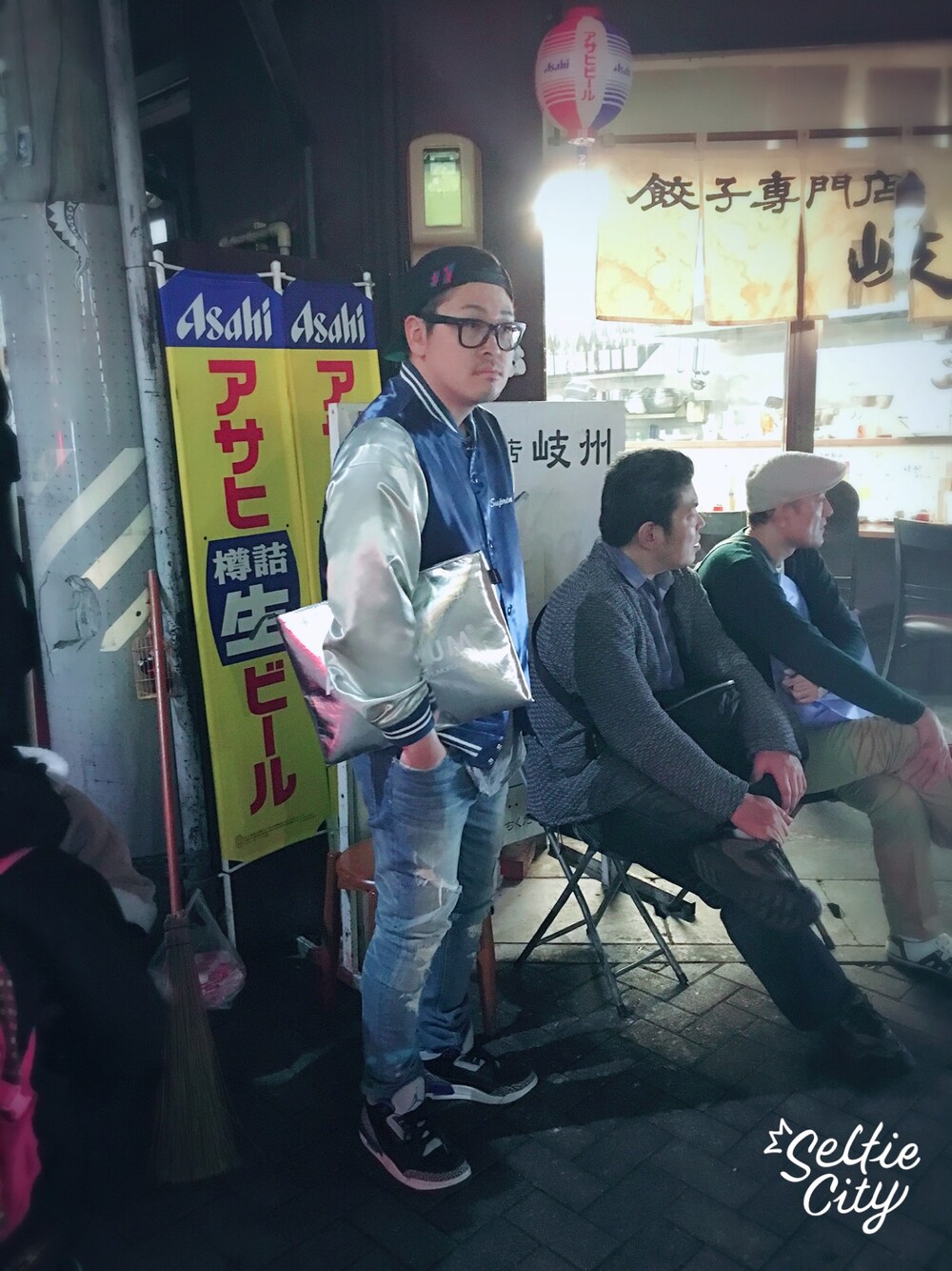 「岐州」｜「APPLEBUMのアイテム（クラッチバッグ、シルバー系）」を使った、Nagisa さん（メンズ・170cm）の秋コーディネートの1枚目の写真