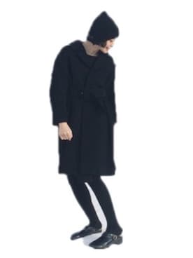 「全身黒」｜「アイテム（その他アウター）」を使った、Kanocoさん（レディース・170cm）の冬コーディネート
