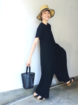 「全身黒」｜「アイテム（つなぎ/オールインワン）」を使った、Kanocoさん（レディース・170cm）の夏コーディネート