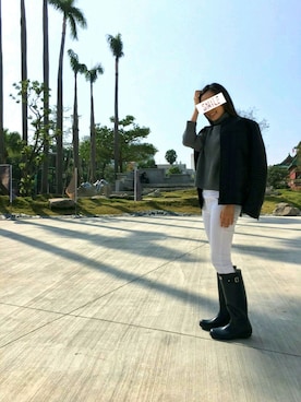 「HUNTER（ハンター）のアイテム（レインシューズ、ブルー系）」を使った、Jing Liangさん（レディース・168cm）の冬コーディネート