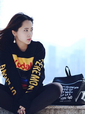 「OPENING CEREMONY（オープニングセレモニー）のアイテム（パーカー）」を使った、Boo Chongさん（レディース・157cm）の冬コーディネート