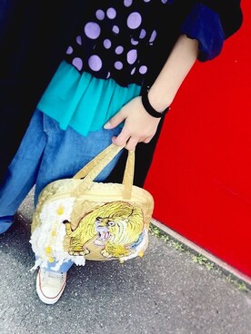 「刺繍」｜「アイテム（ステンカラーコート）」を使った、あーさん（レディース・157cm）の夏コーディネート