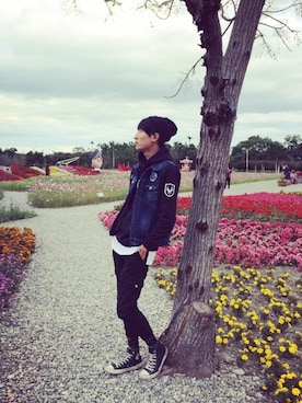 「flower」｜「アイテム（デニムジャケット）」を使った、Ed shu.さん（メンズ・181cm）の冬コーディネート