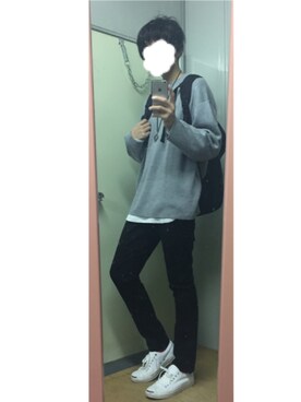 「GU（ジーユー）のアイテム（ニット/セーター、グレー系）」を使った、キクツニさん（メンズ・178cm）の冬コーディネート