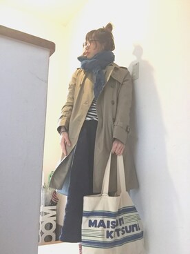 「メゾン キツネ(MAISON KITSUNE)」｜「アイテム（トレンチコート）」を使った、naocoさん（レディース・155cm）の春コーディネート