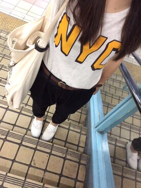 「LOWRYS FARM（ローリーズファーム）のカラーテーパードパンツ（パンツ、ブラック系）」を使った、KANNAさん（レディース）の夏コーディネート