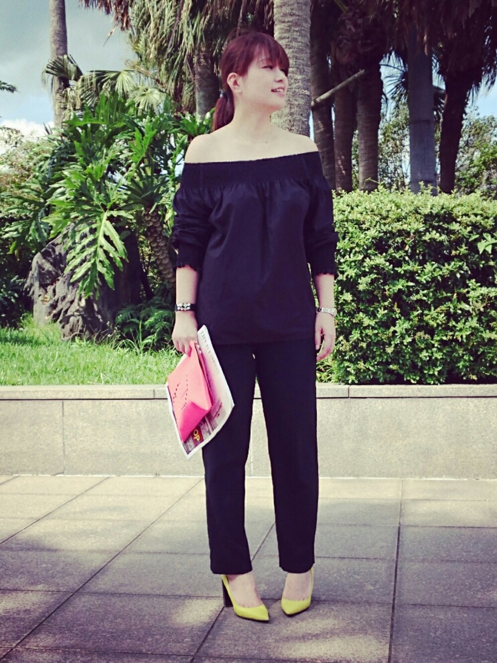 「大人カジュアル、ブラック、Martin Margiela、PIERRE HARDY、ZARA」｜「PIERRE HARDYのアイテム（クラッチバッグ、ピンク系）」を使った、SAtoさん（レディース・163cm）の秋コーディネートの1枚目の写真