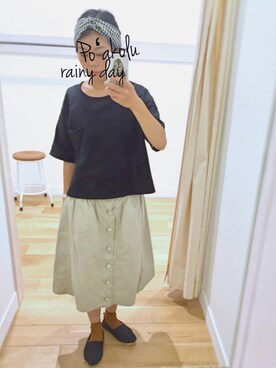 「GU（ジーユー）のアイテム（Tシャツ/カットソー、ブラック系）」を使った、KAMAさん（レディース・150cm）の夏コーディネート