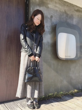 「甘辛mix」｜「アイテム（サロペット/オーバーオール）」を使った、ayu◡̈さん（レディース・162cm）の冬コーディネート