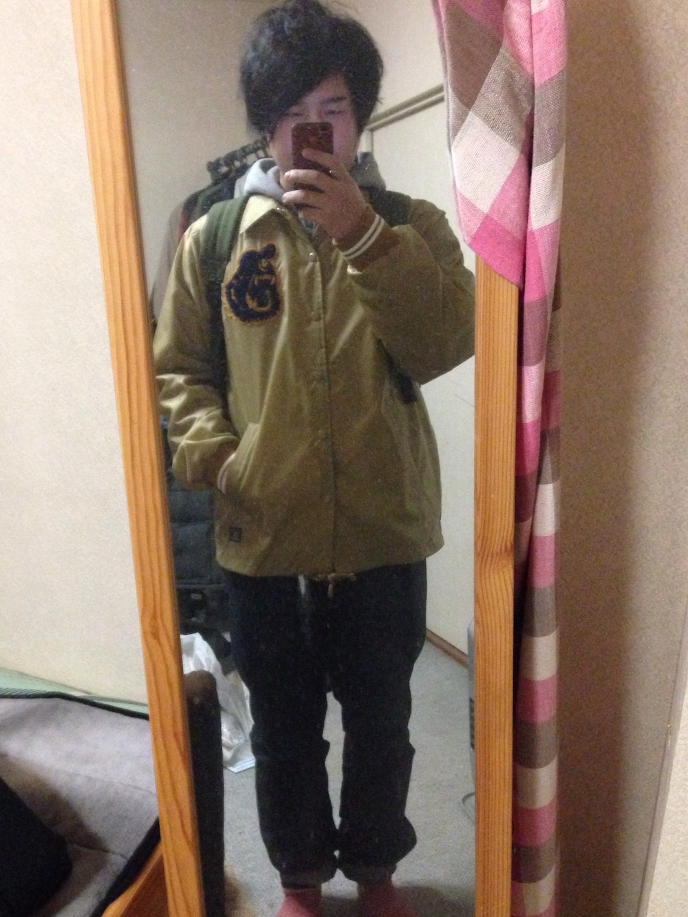 「ロリクレ、ストリート、コーチジャケット」｜「ROLLING CRADLEのTHUNDER GATE DENIM 1st type（デニムパンツ、ブラック系）」を使った、しけーやさん（メンズ・163cm）の冬コーディネートの1枚目の写真