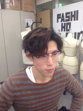 「白山眼鏡（ハクサンガンキョウ）のアイウェア（メガネ、ブラウン系）」を使った、goemonさん（メンズ・178cm）の春コーディネート