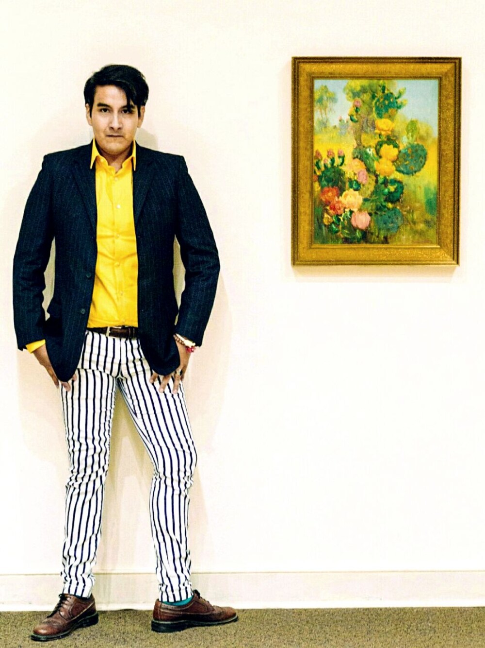 「GoWest_TBrand、mensfashion、dapper、stripes」｜「Banana Republicのアイテム（スーツジャケット、ブラック系）」を使った、JTさん（メンズ・173cm）の秋コーディネートの1枚目の写真
