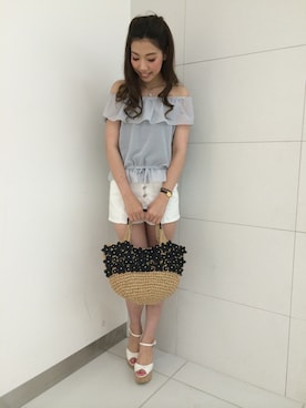 「MIIA（ミーア）のアイテム（Tシャツ/カットソー、ブルー系）」を使った、YURINAさん（レディース・166cm）の夏コーディネート