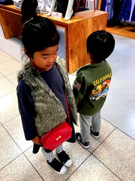 「OLD NAVY（オールドネイビー）のアイテム（その他アウター）」を使った、hrさん（キッズ・120cm）の秋コーディネート