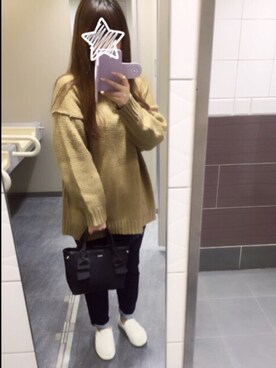 「GU（ジーユー）のアイテム（その他パンツ、ブルー系）」を使った、ポポさん（レディース・158cm）の秋コーディネート