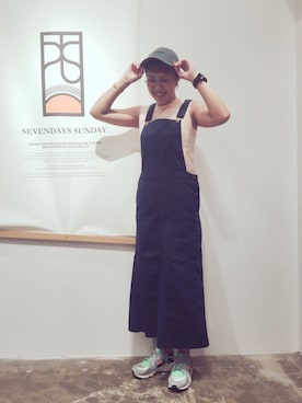 「キャップ×メガネ」｜「アイテム（サロペット/オーバーオール）」を使った、サトウサヤカさん（レディース・164cm）の夏コーディネート