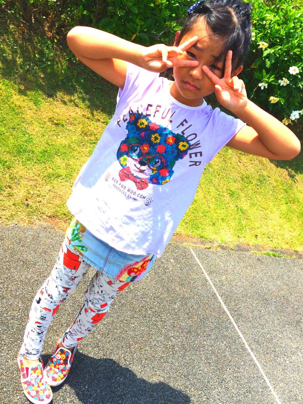 「ブーフーウー、ピーナッツの仲間たち」｜「BOOFOOWOOのハニクマのフレアーTee Kids（Tシャツ/カットソー、パープル系）」を使った、SENAさん（キッズ・135cm）の夏コーディネートの1枚目の写真