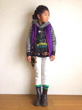 「ブーフーウー(BOOFOOWOO CO.,LTD.)」｜SENAさん（キッズ・131cm）の秋コーディネート