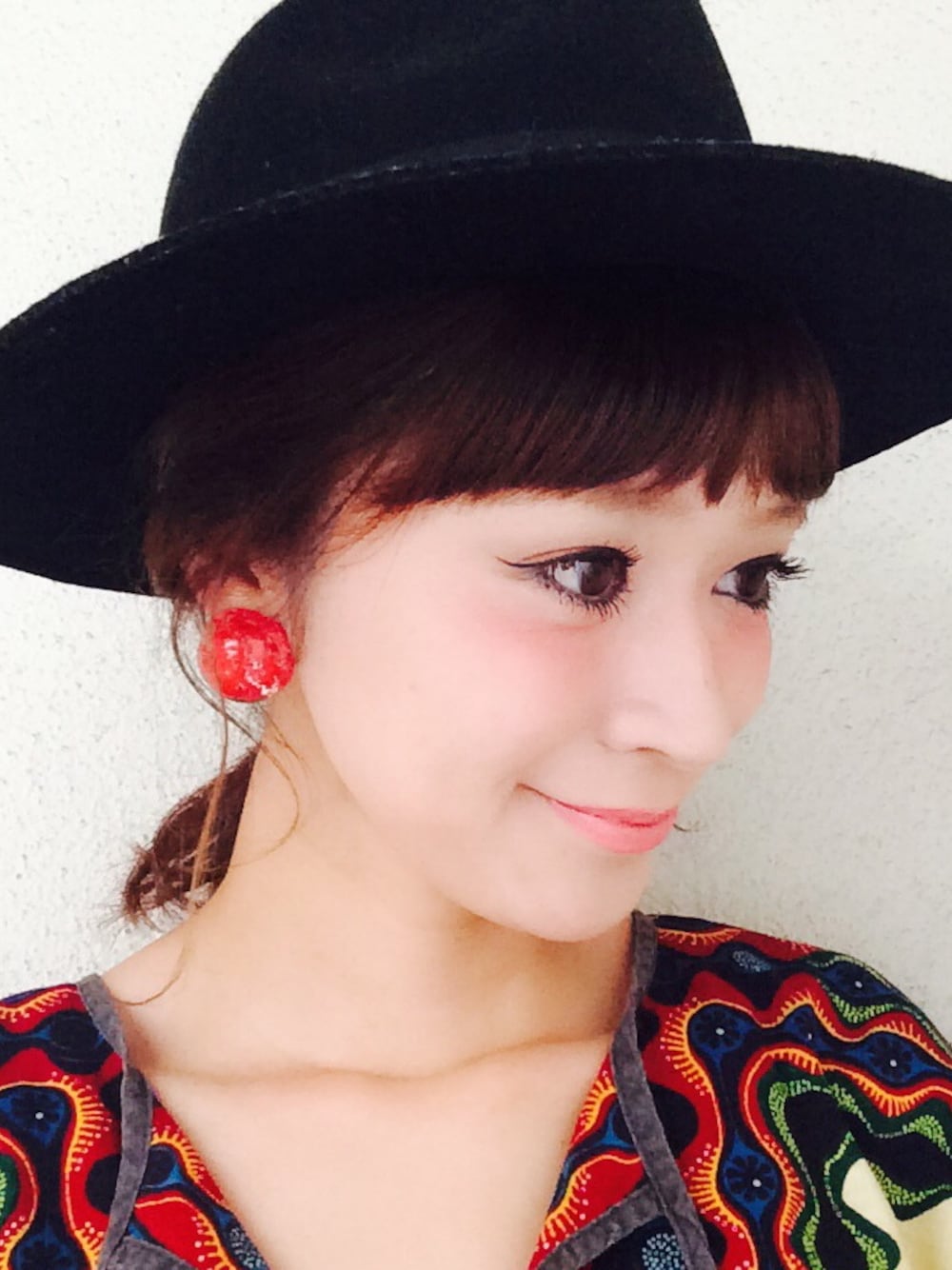 「Cheekのハンドメイドアクセサリー
CHEEKの新作です♡（ピアス（両耳用）、レッド系）」を使った、AI HARADAさん（レディース・164cm）の夏コーディネートの1枚目の写真