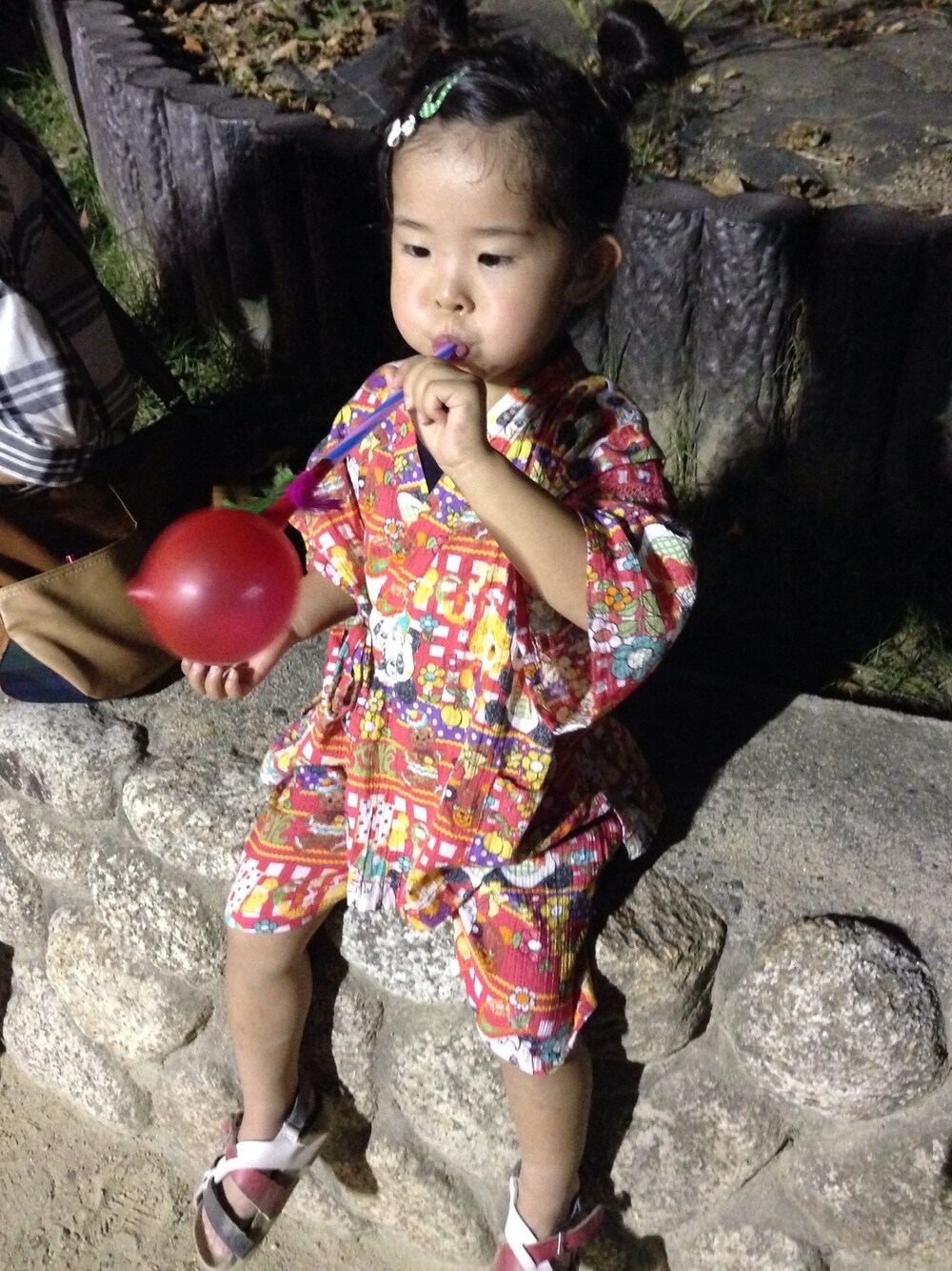 「kids、甚平、グラグラ、祭り」｜「GrandGroundの甚平
（浴衣、ピンク系）」を使った、なおさん（キッズ・90cm）の夏コーディネートの1枚目の写真