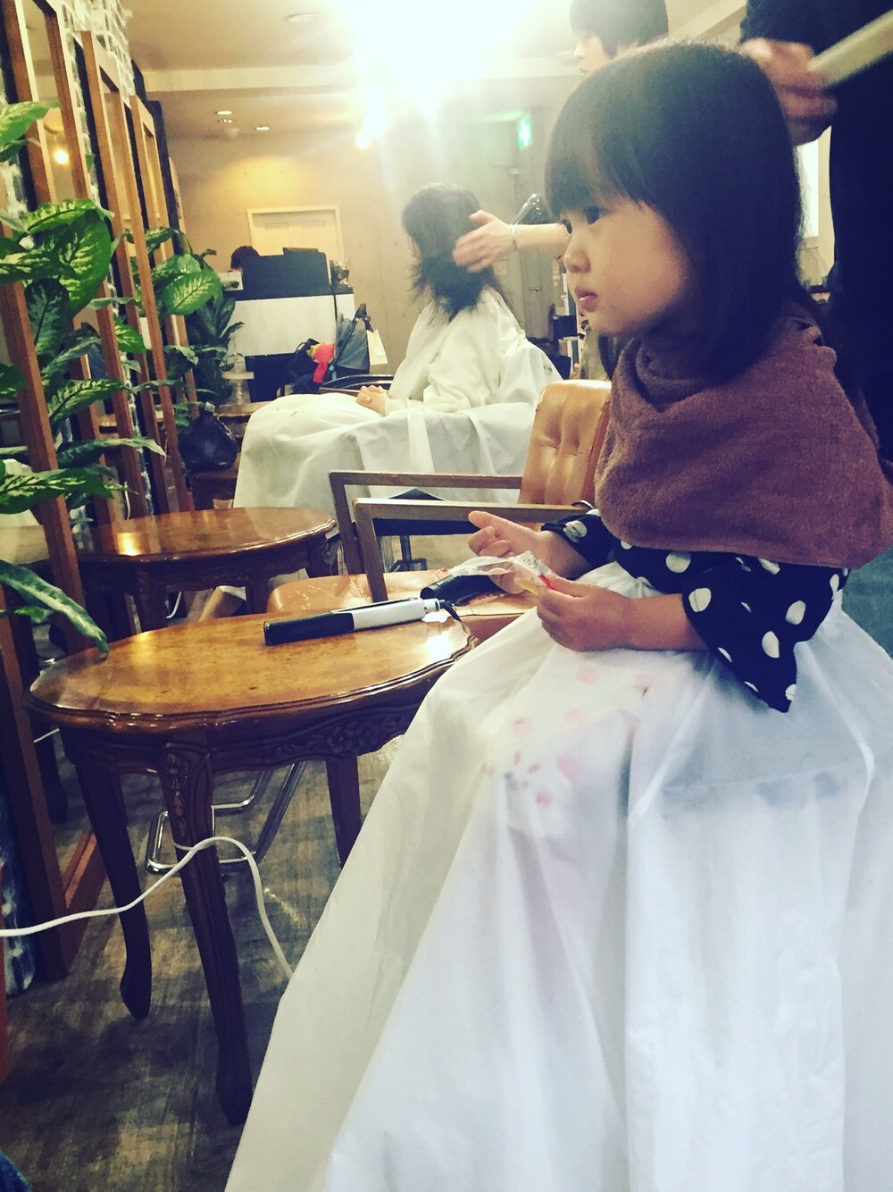 「kids、キッズコーデ」｜「babyGAPのアイテム（Tシャツ/カットソー、ブラック系）」を使った、moz777さん（キッズ・90cm）の春コーディネートの1枚目の写真